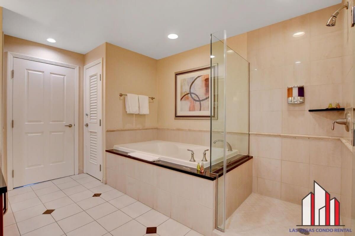 Holiday home Signature 2br3ba Balcony Combo Units 29-602 And 04 Las Vegas