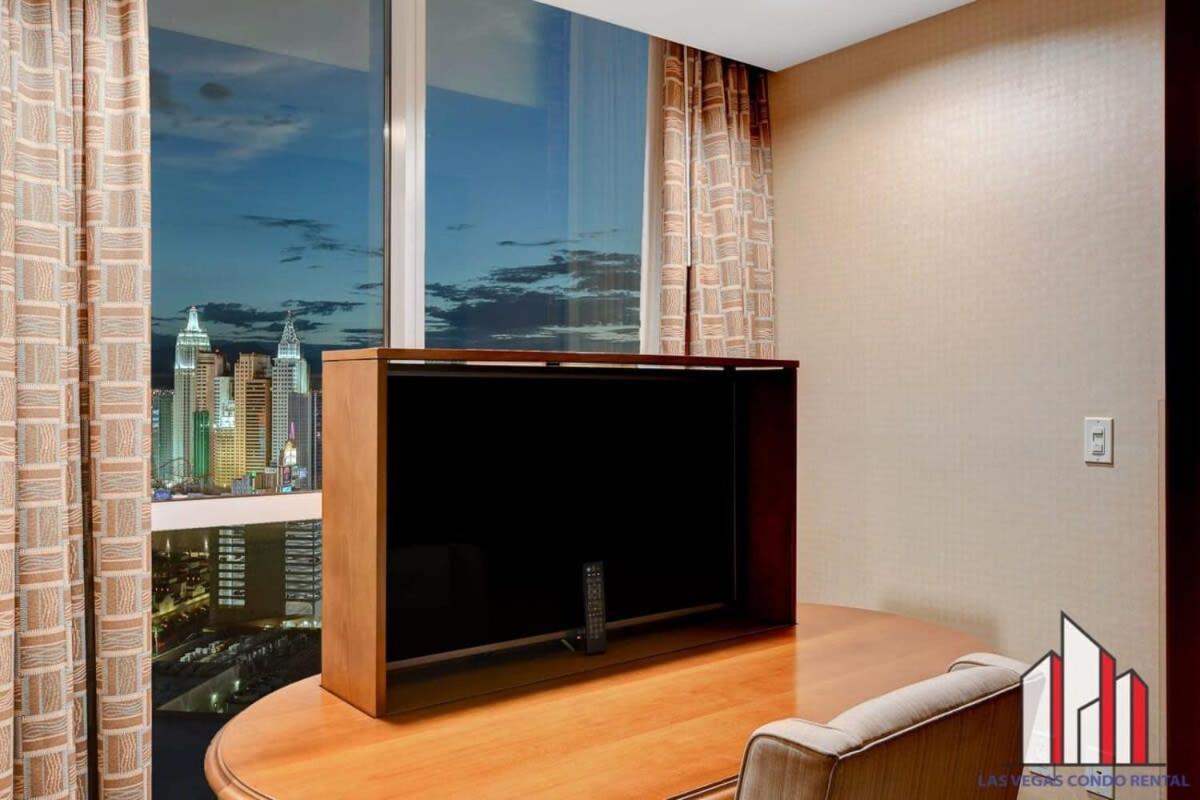Signature 2br3ba Balcony Combo Units 29-602 And 04 Holiday home Las Vegas