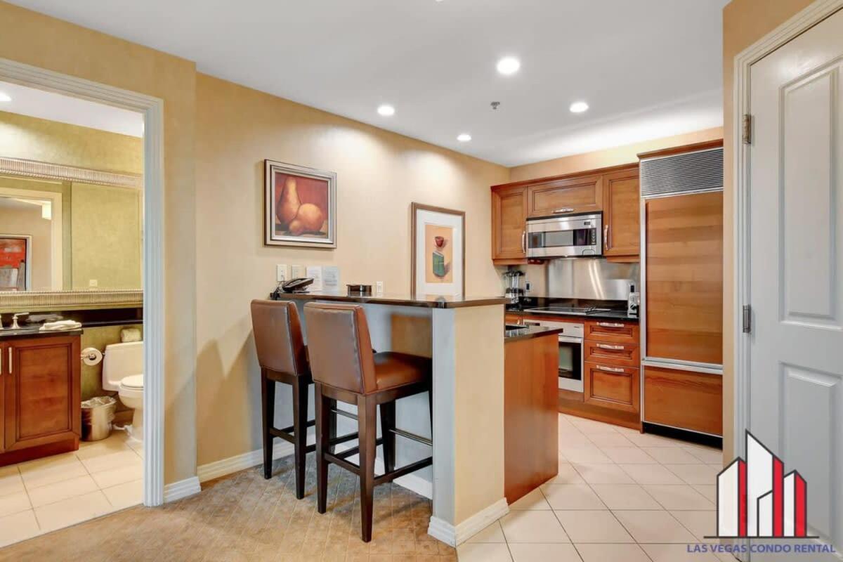 Signature 2br3ba Balcony Combo Units 29-602 And 04 *