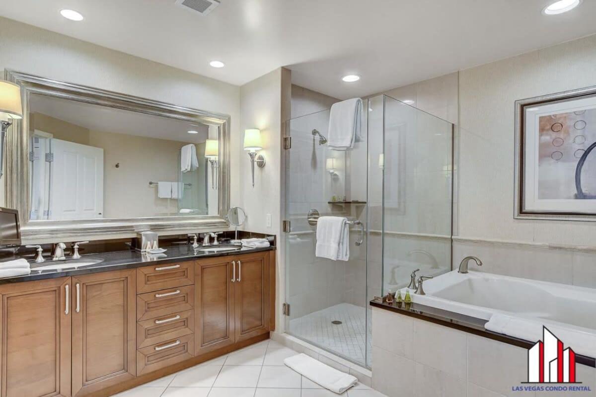 Holiday home Signature 2br3ba Balcony Combo Units 20-618 And 20 *