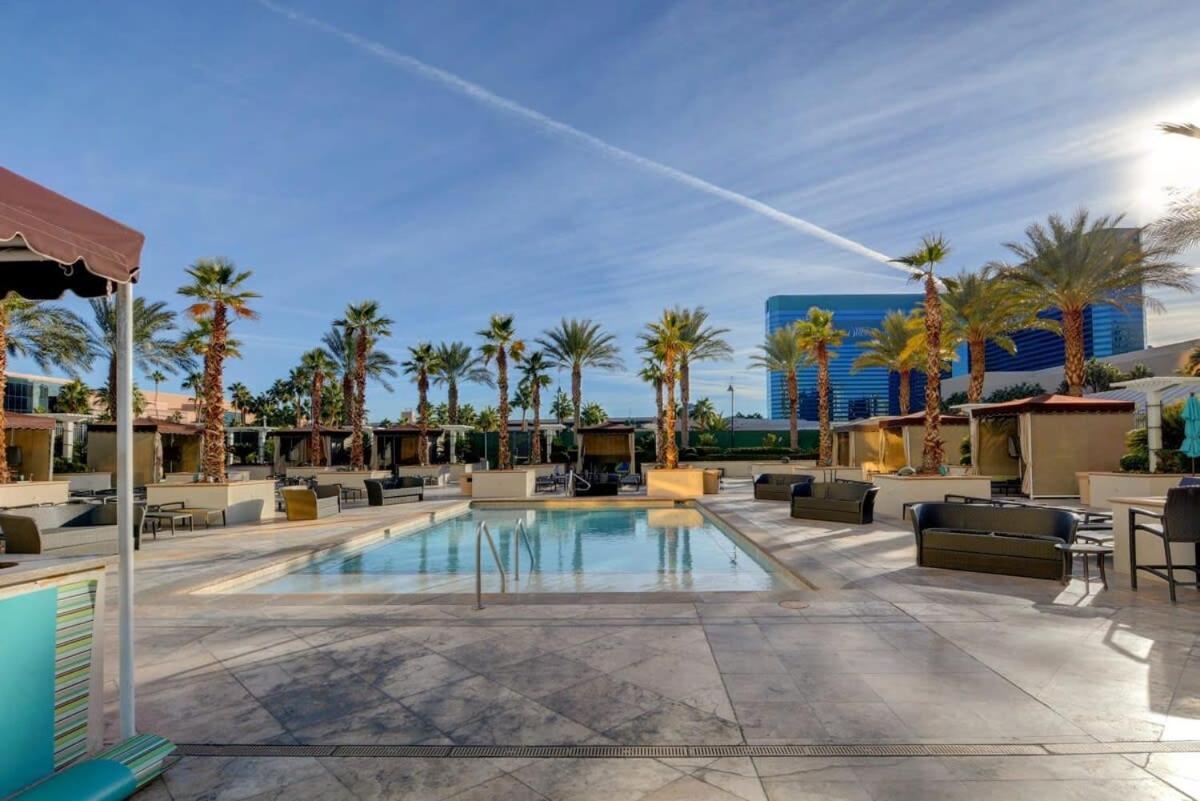 Signature 2br3ba Balcony Combo Units 29-602 And 04 Holiday home *