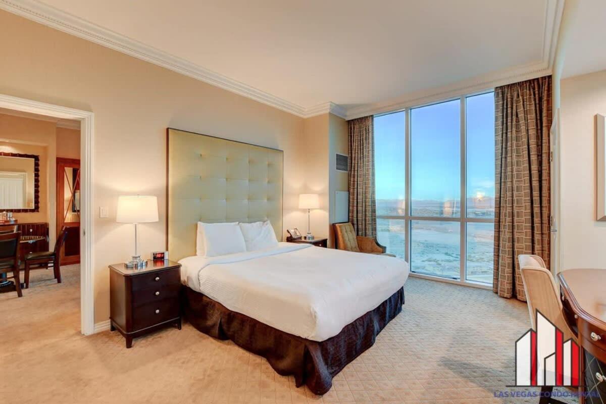 Signature 2br3ba Balcony Combo Units 29-602 And 04 Holiday home Las Vegas