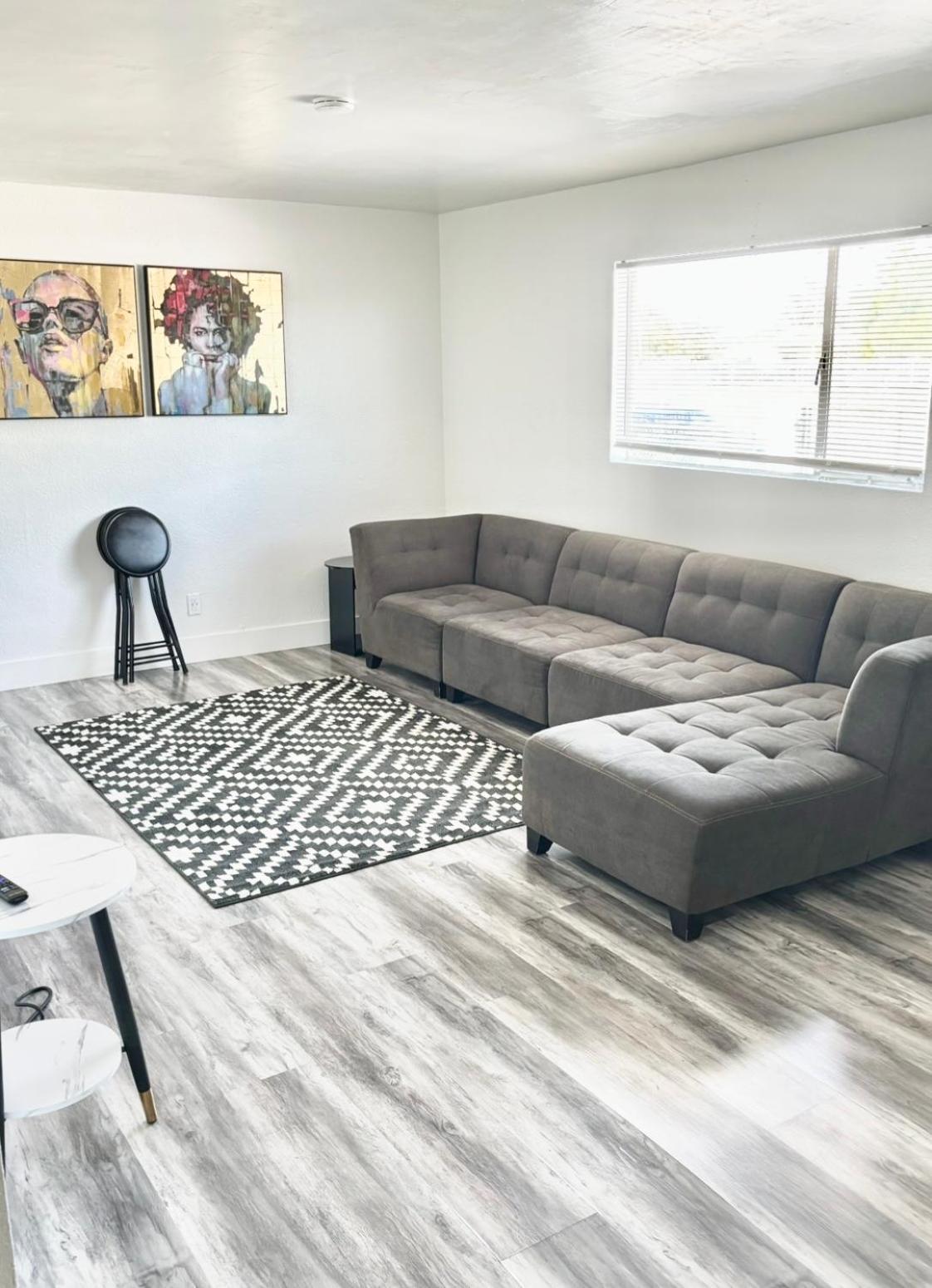 Cozy And Spacious Holiday home Las Vegas