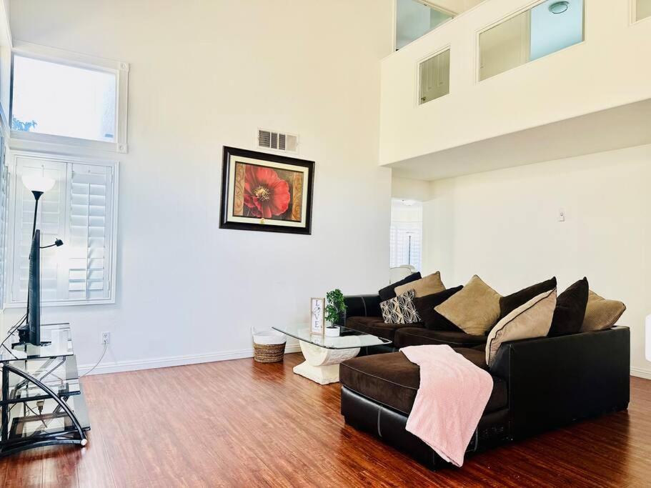 Lv 7bed 5bd 3ba Gem *