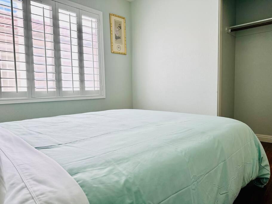 Lv 7bed 5bd 3ba Gem