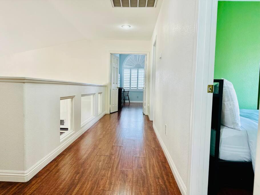 Holiday home Lv 7bed 5bd 3ba Gem