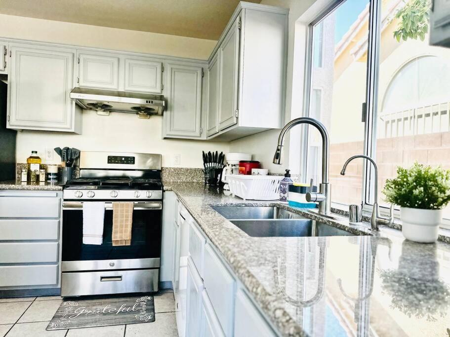 Lv 7bed 5bd 3ba Gem