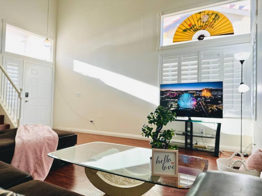 Lv 7bed 5bd 3ba Gem