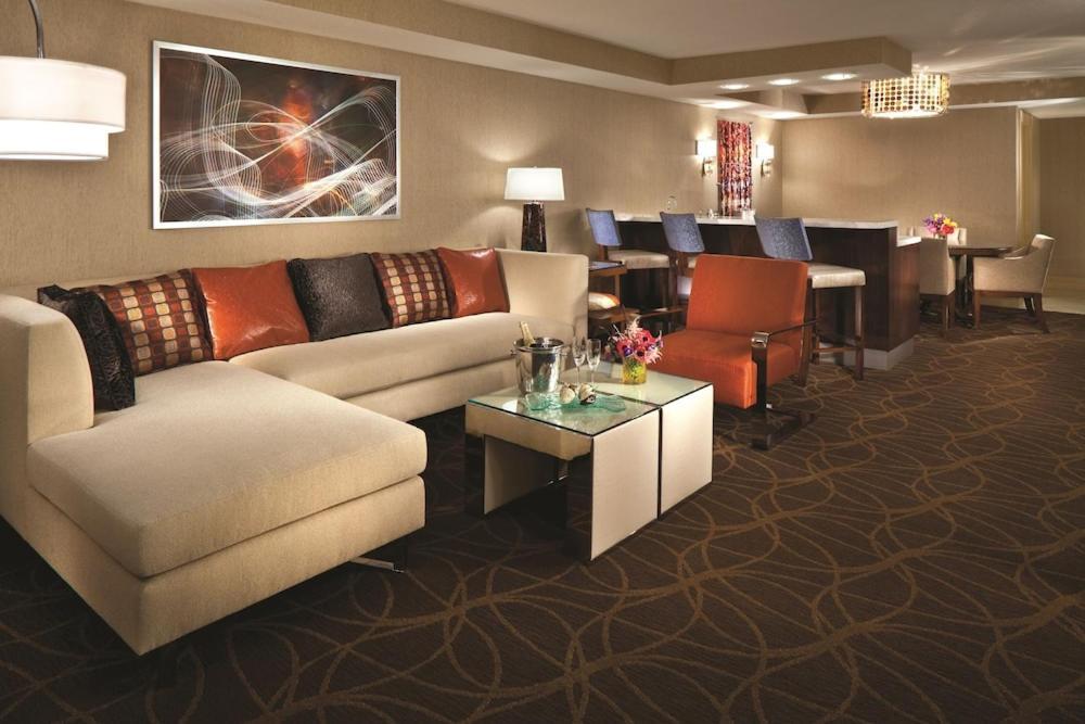 Hotel Mgm Grand & Casino By Suiteness 4*