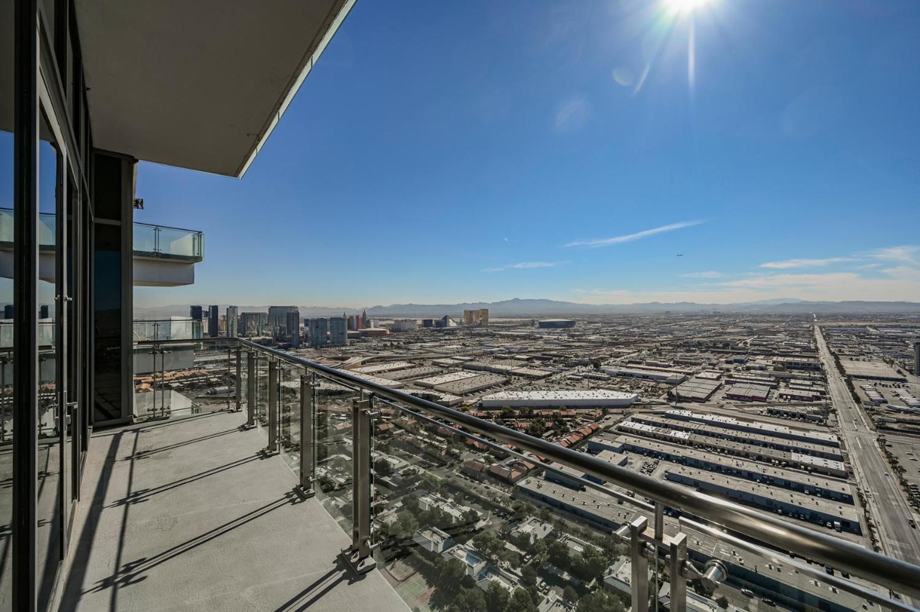 Aparthotel Stripviewsuites Ultimate Luxury Penthouses Full Strip View & Balcony