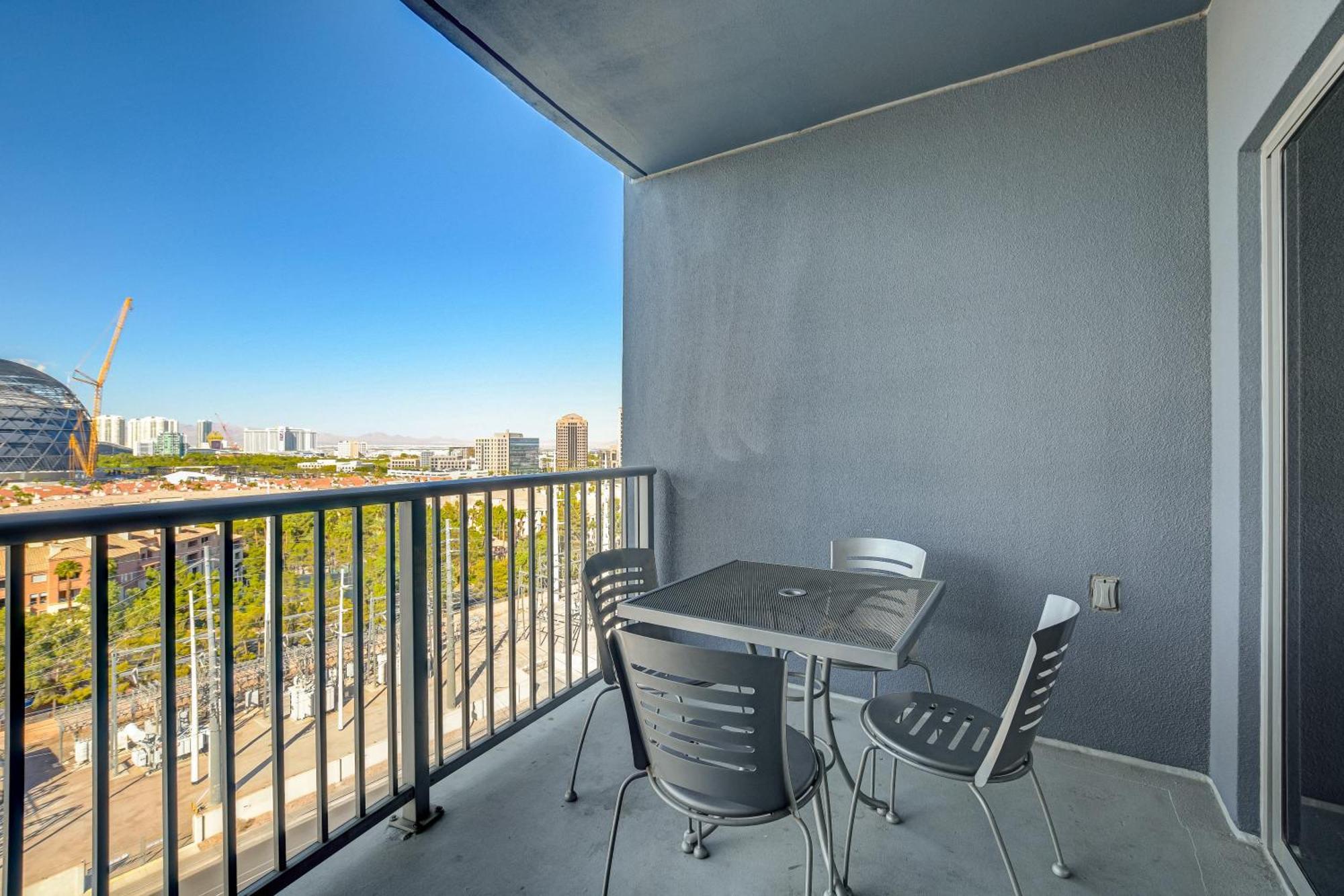 Aparthotel Ultimate Vegas Getaway One Bedroom With Balcony, Kitchen, Gym, Pool & Free Parking Las Vegas