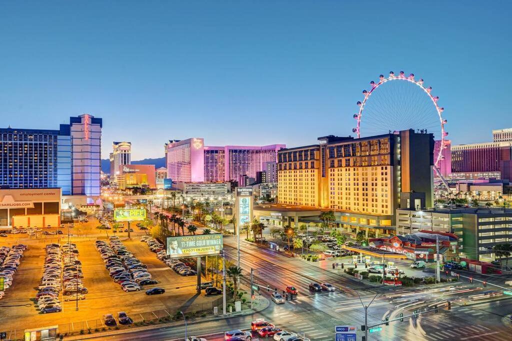 Ultimate Vegas Getaway One Bedroom With Balcony, Kitchen, Gym, Pool & Free Parking Aparthotel Las Vegas