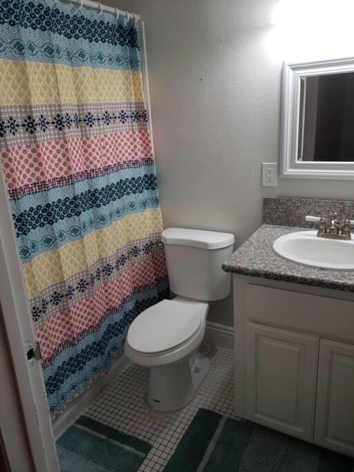 Apartment Centrally Located To Strip, Unlv, Stadiums And So Much More! Las Vegas