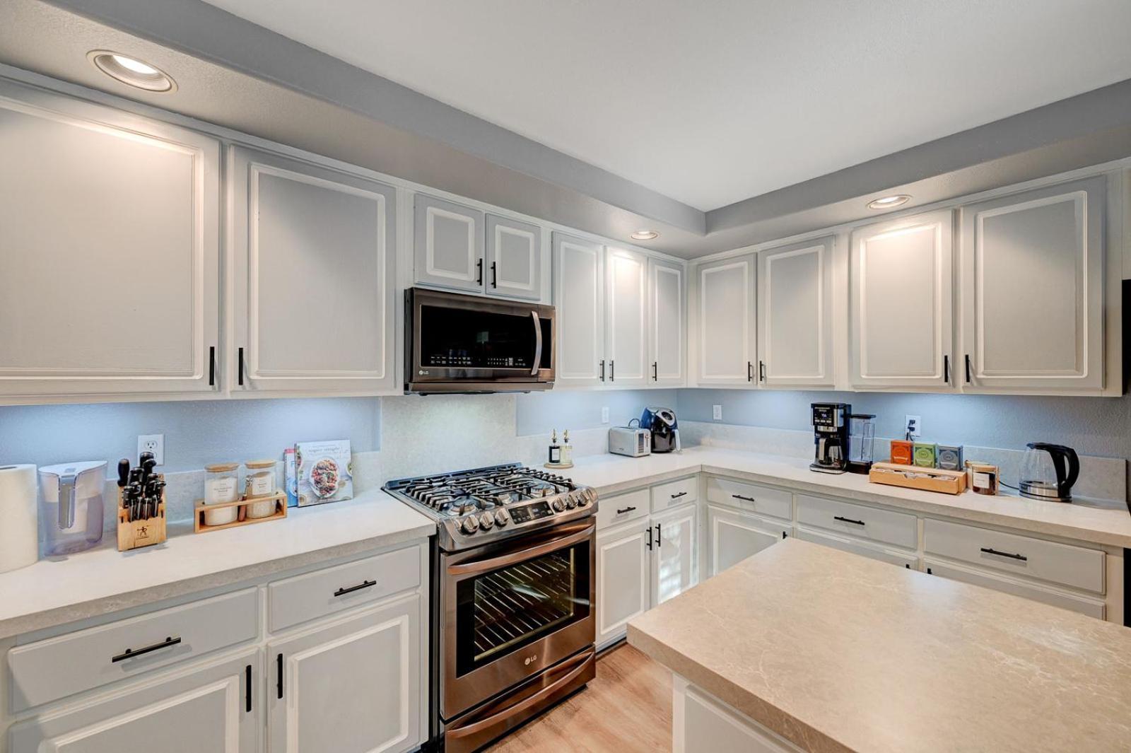 Holiday home Gorgeous 6br With Pool And