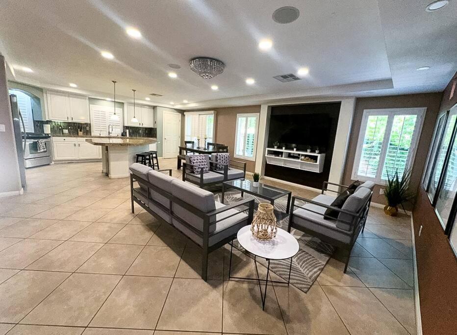 Holiday home Spacious 4-bed Family Retreat Wifi & Parking Las Vegas