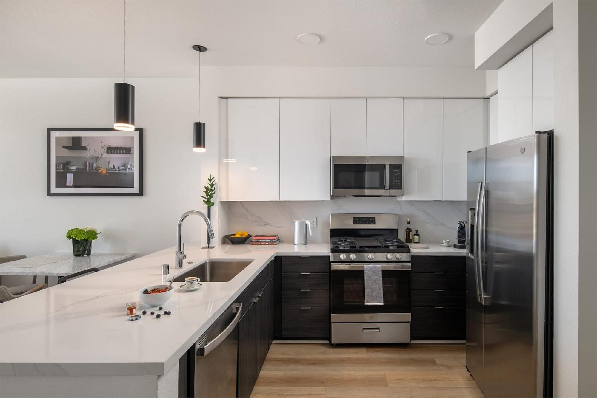 1 Bedroom Luxury Ariva *