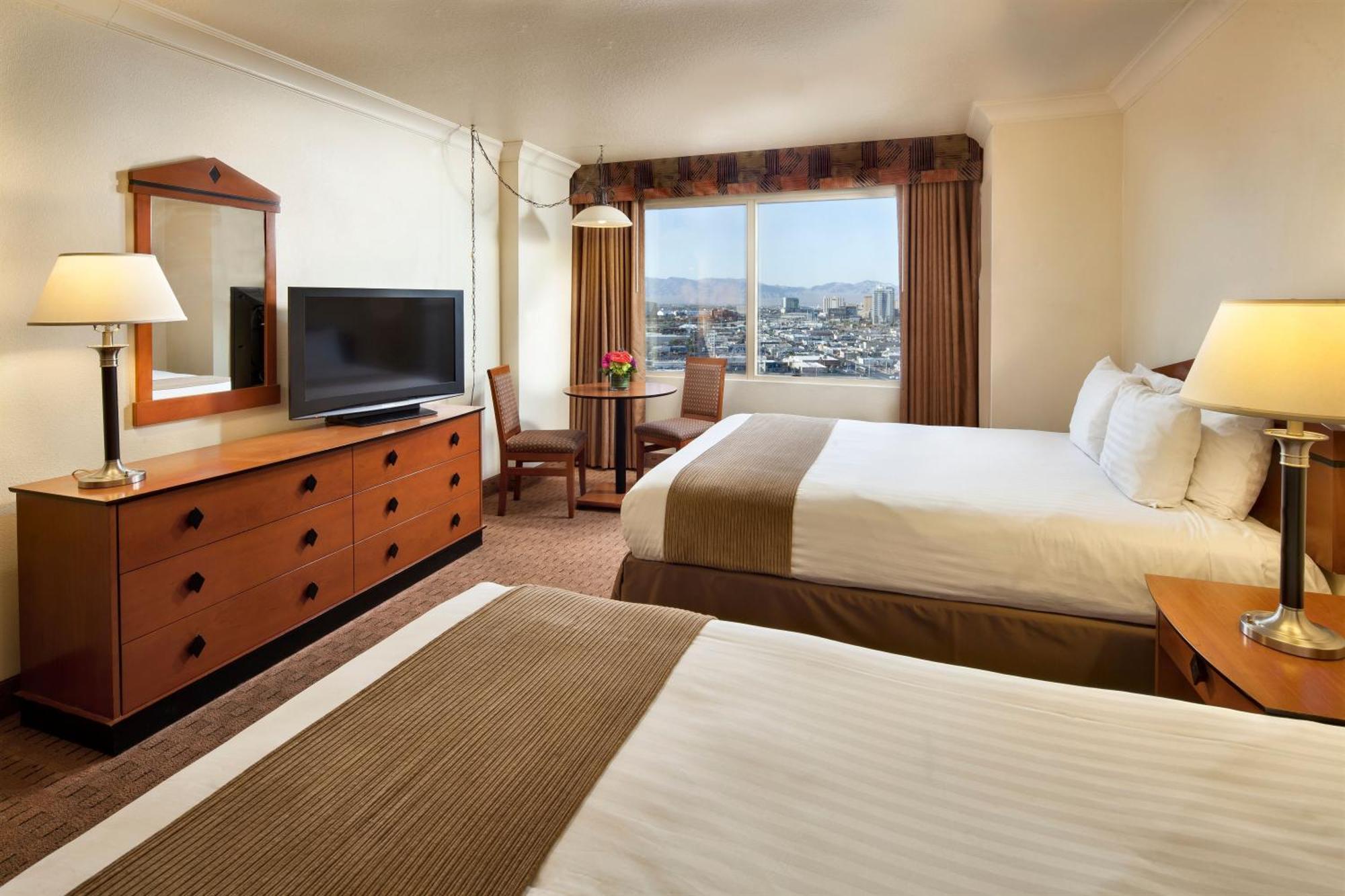 The Strat Hotel, Casino & Tower Resort 3*
