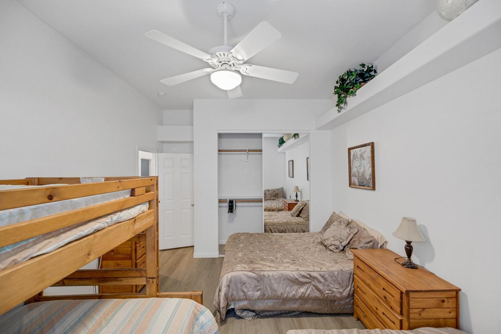 Lucky Getaway Lv Holiday home *