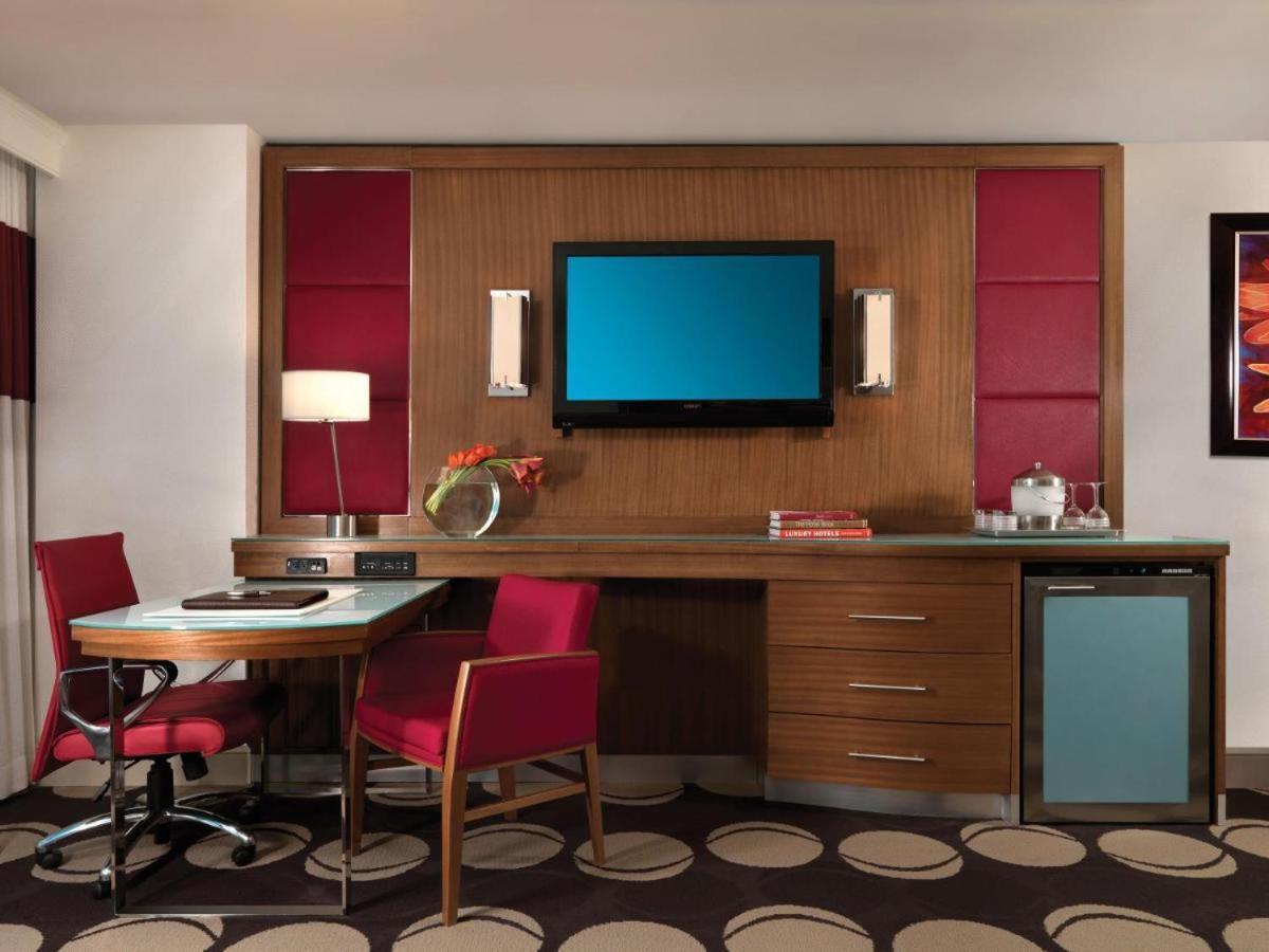 The Mirage & Casino By Suiteness Hotel
