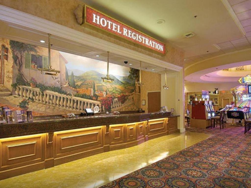 Suncoast And Casino Resort Las Vegas