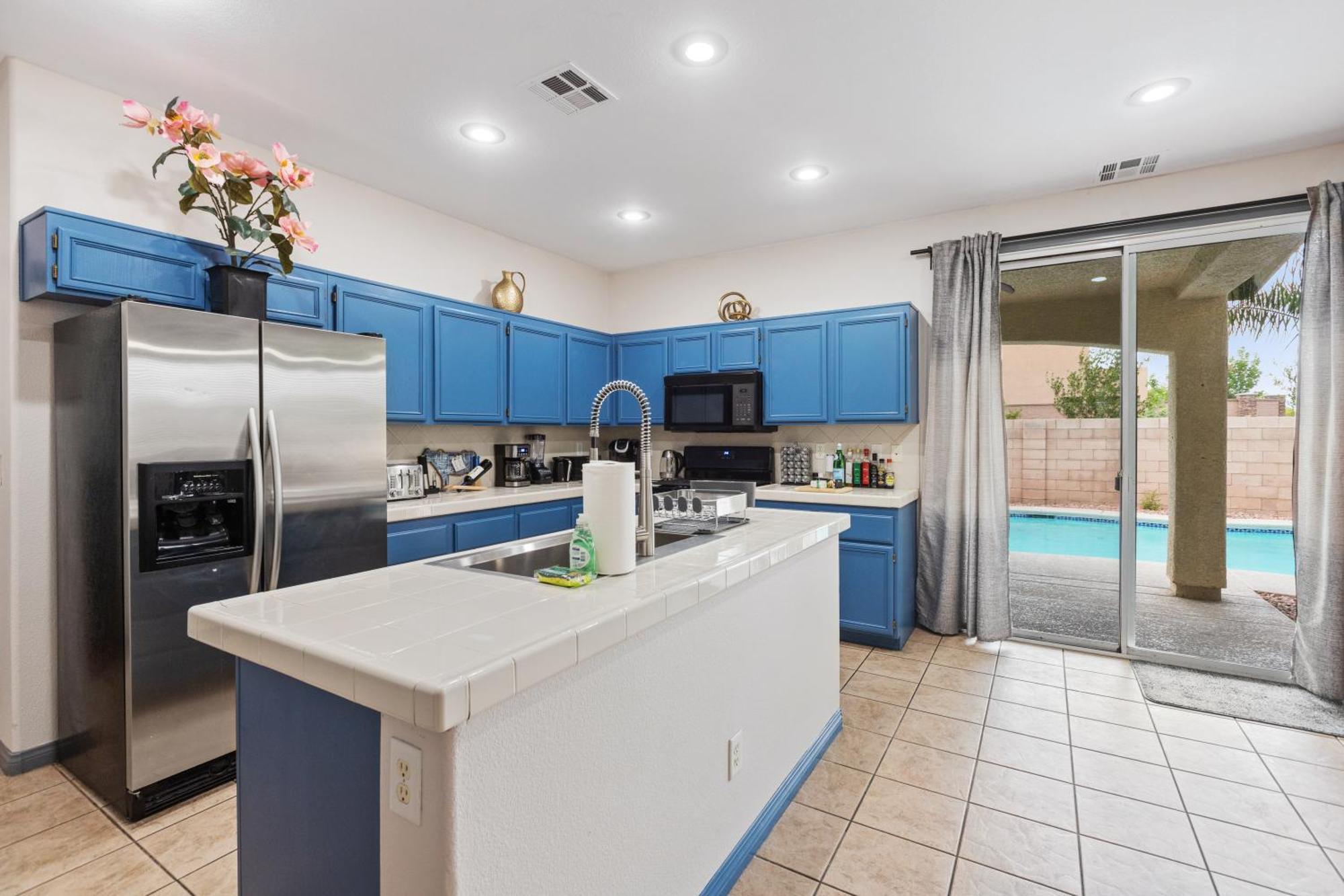 3000sqft House 8beds3bath Pooljacuzzibbqj Las Vegas
