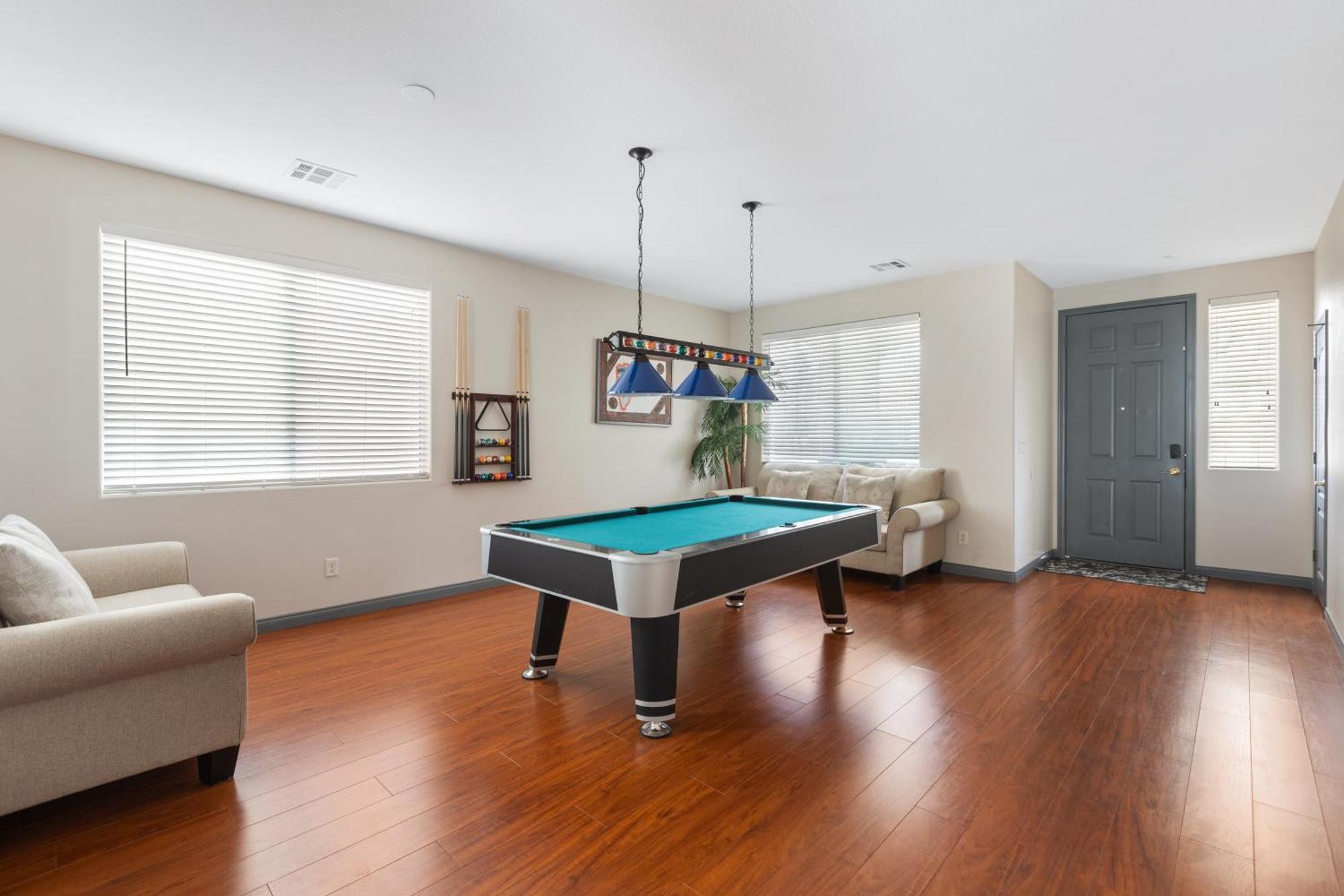 3000sqft House 8beds3bath Pooljacuzzibbqj Las Vegas