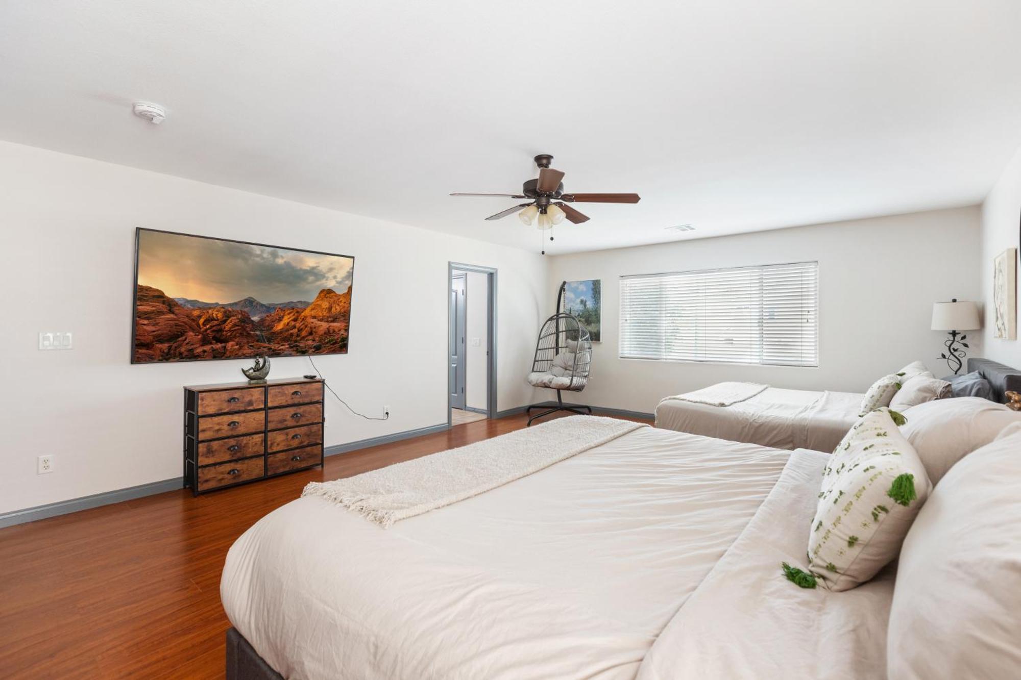 3000sqft House 8beds3bath Pooljacuzzibbqj