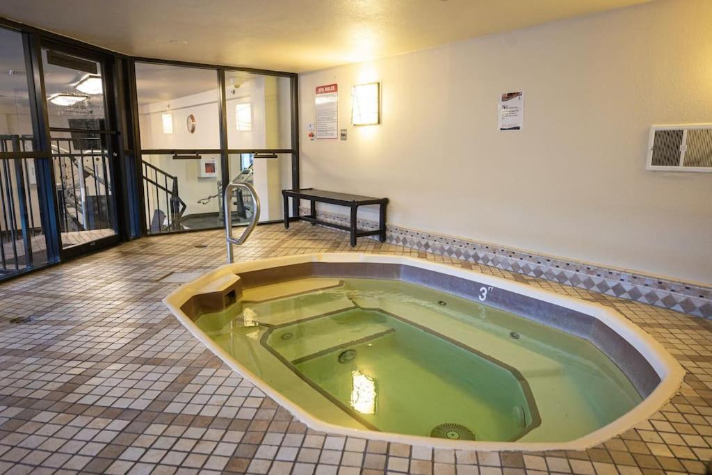 Apartment Together - Penthouse - 2 Bed & 2 Bath