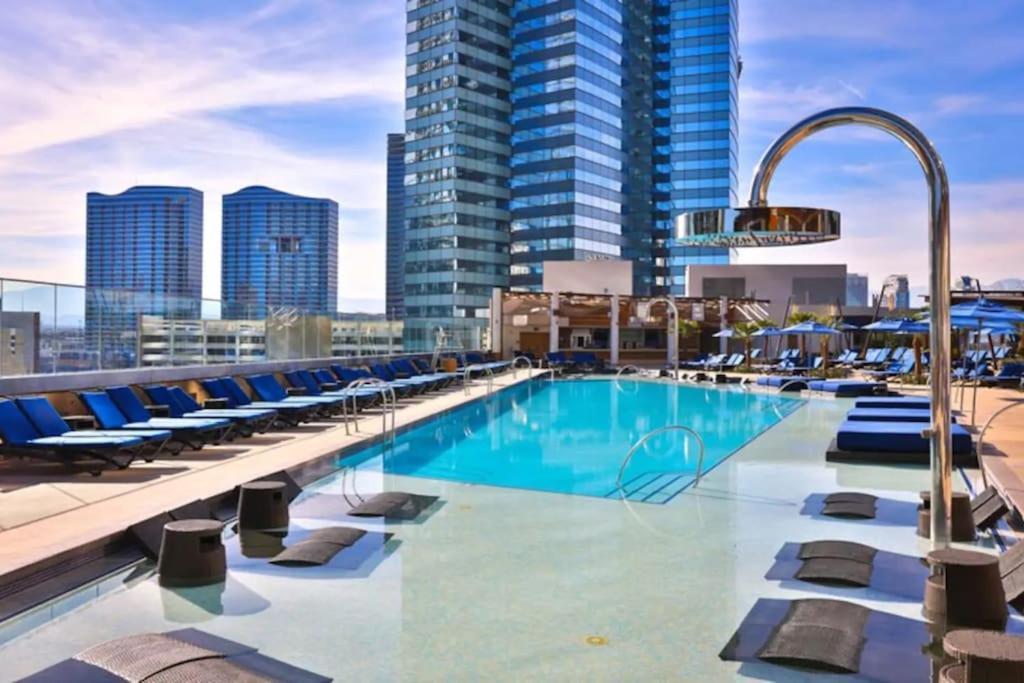 Apartment Together - Penthouse - 2 Bed & 2 Bath *