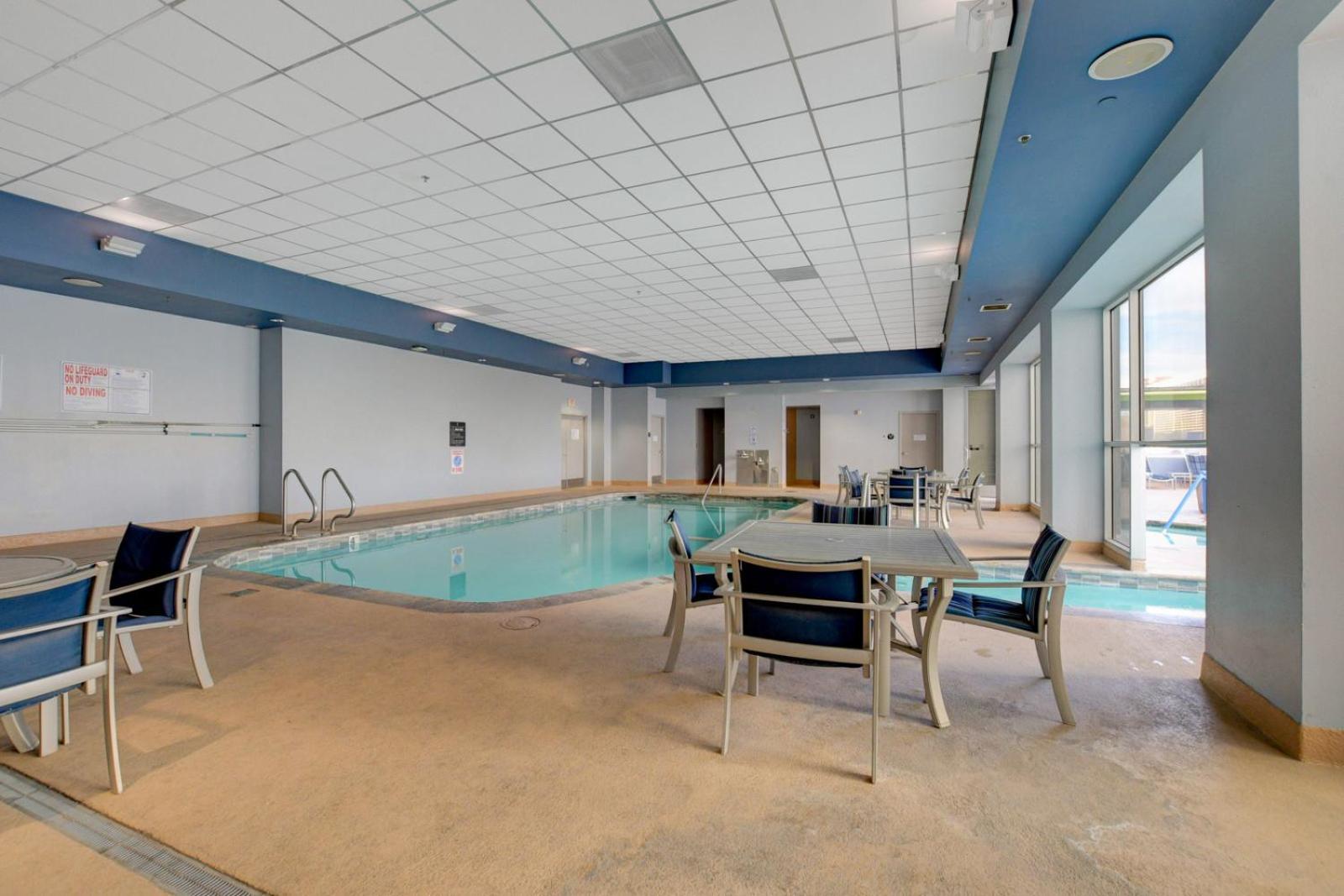 Royal Oasis At Platinum Hotel-strip Views Aparthotel