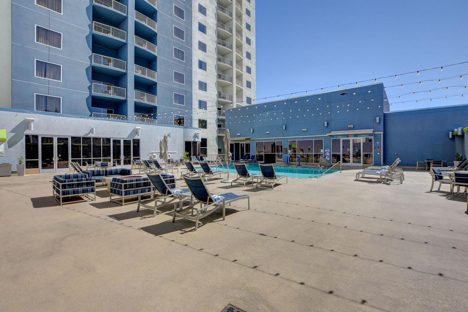 Aparthotel Royal Oasis At Platinum Hotel-strip Views Las Vegas