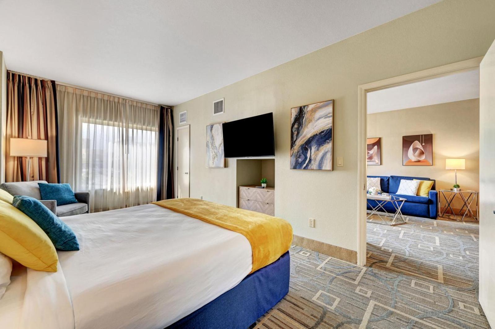 Royal Oasis At Platinum Hotel-strip Views Aparthotel *