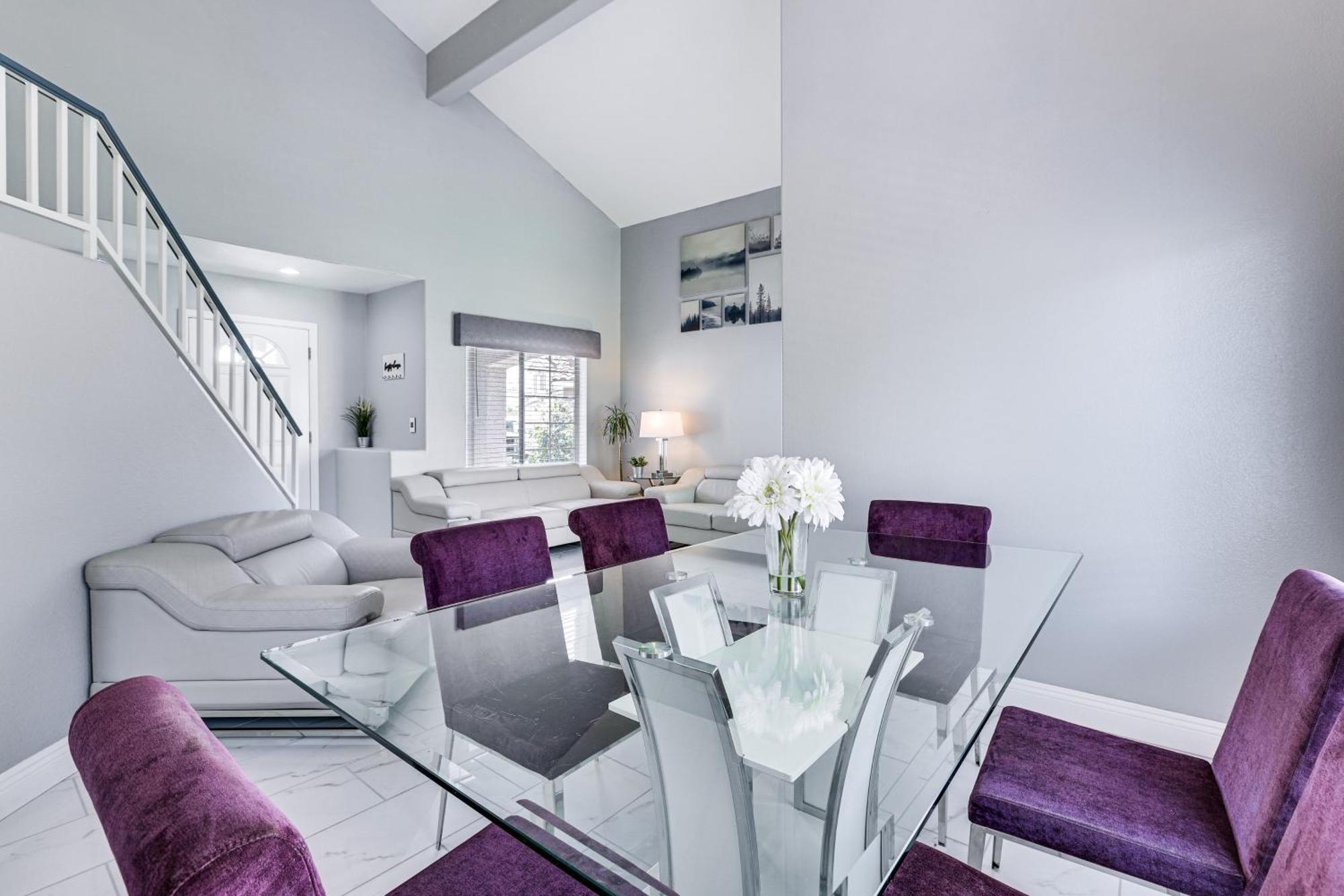 Dog-friendly Vegas Escape With Patio! Holiday home Las Vegas