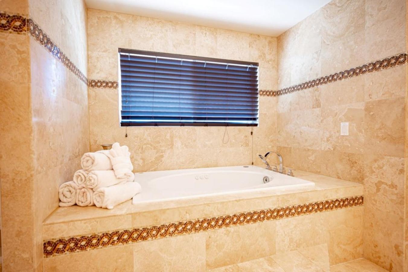 Holiday home Your Private, Luxurious & Large Oasis-4 Las Vegas
