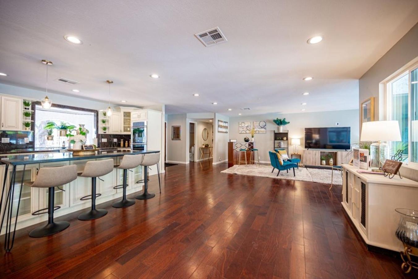 Holiday home Your Private, Luxurious & Large Oasis-4