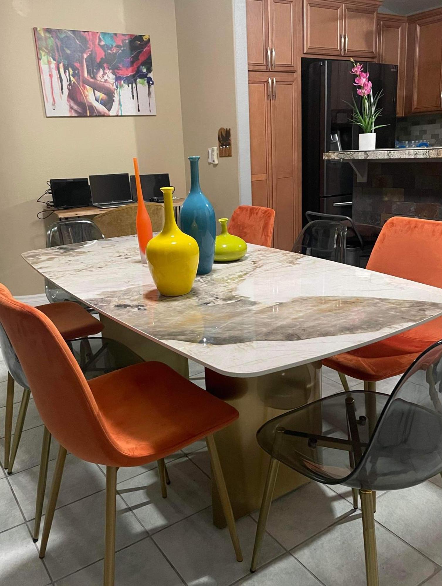 Ferienhaus Pet-friendly, Vibrant Oasis - Colorful Retreat Near Summerlin