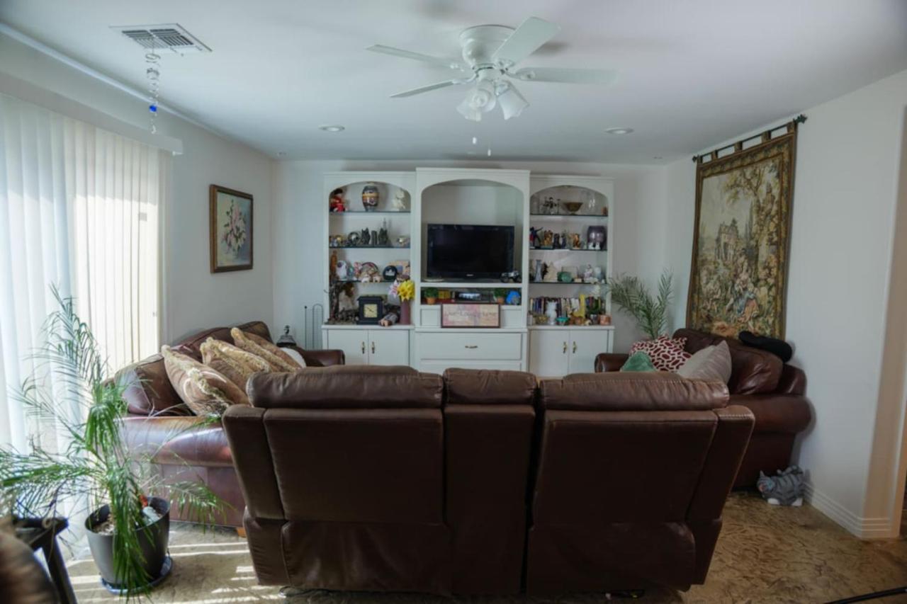 Holiday home 327 7 Bedroom With Fenced Yard Las Vegas