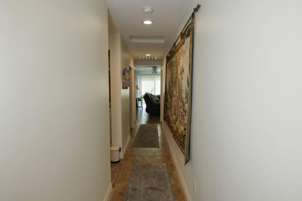 327 7 Bedroom With Fenced Yard Las Vegas