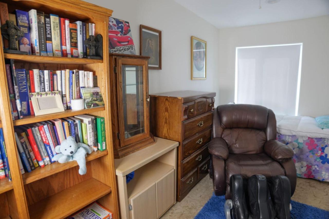 327 7 Bedroom With Fenced Yard Holiday home