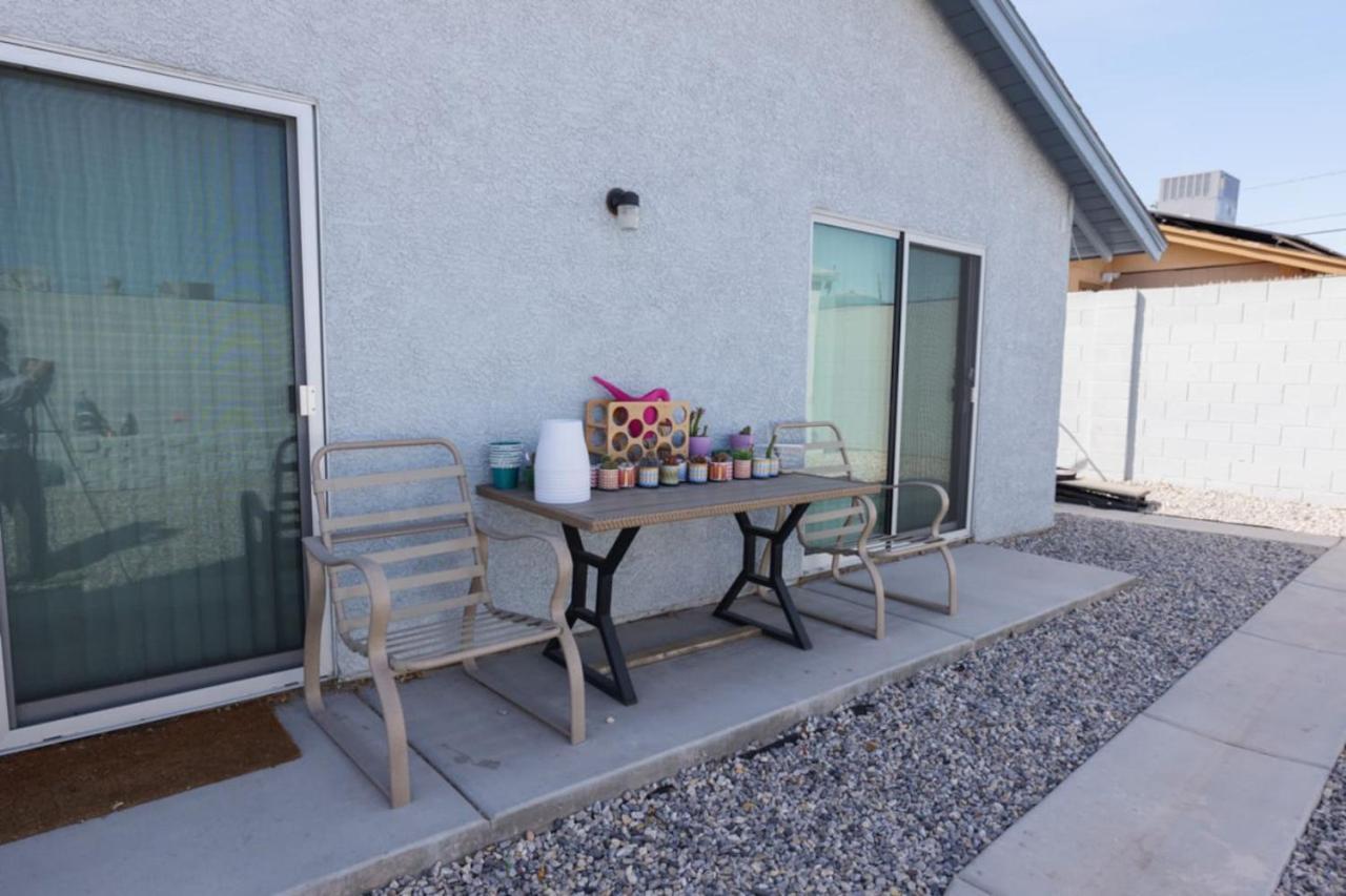 Holiday home 327 7 Bedroom With Fenced Yard