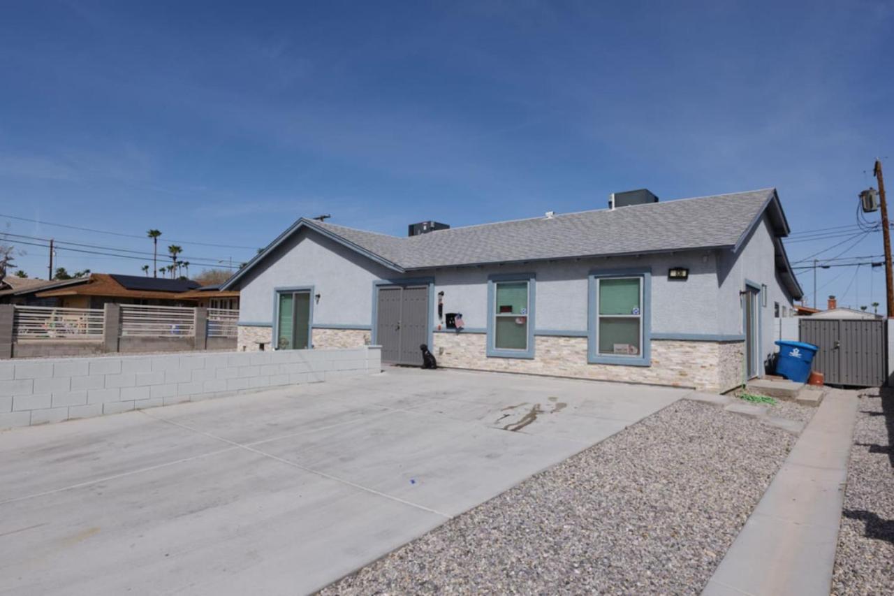 327 7 Bedroom With Fenced Yard Holiday home