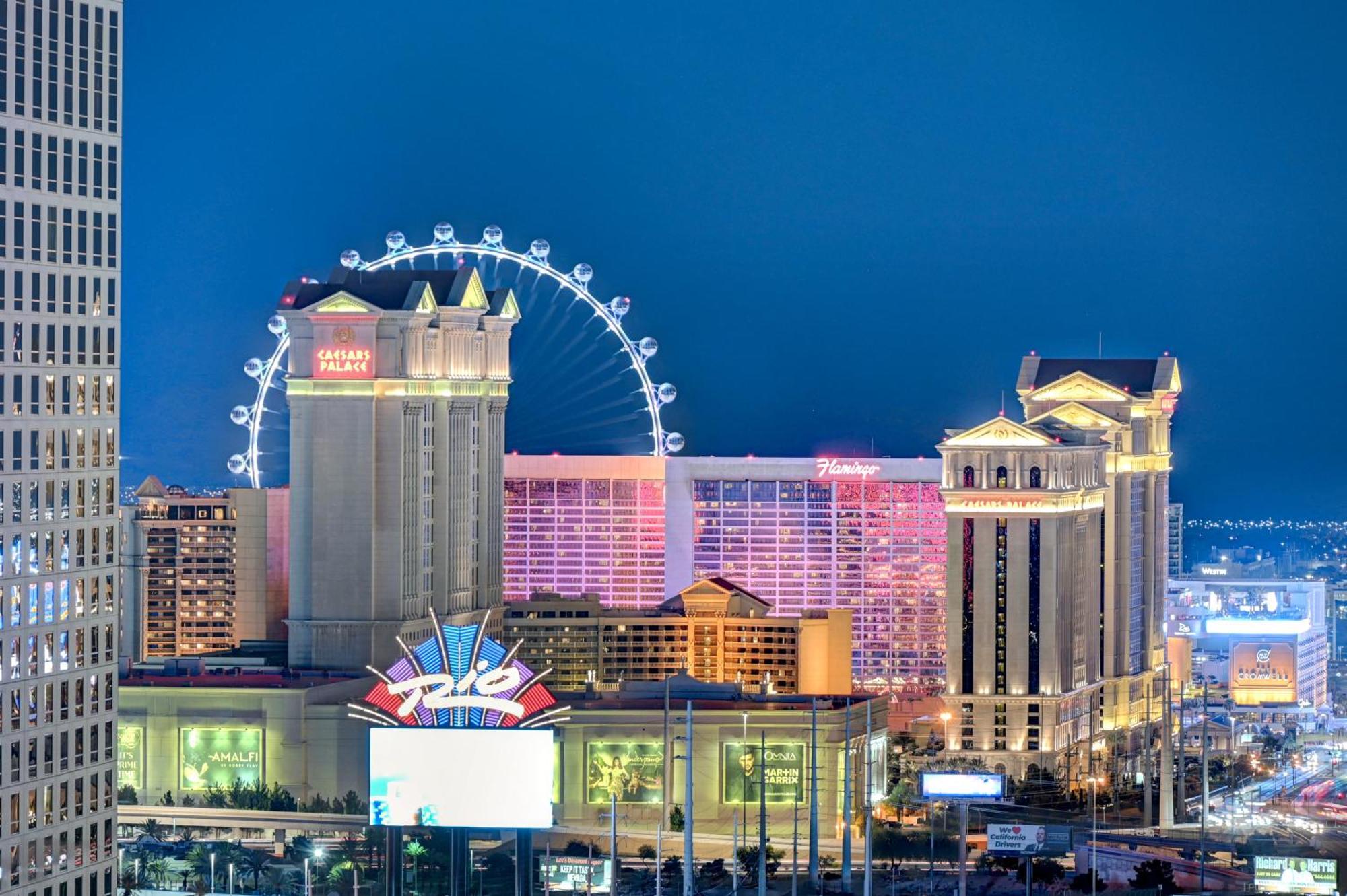 Hi-rise Private Balcony & Strip Views Las Vegas