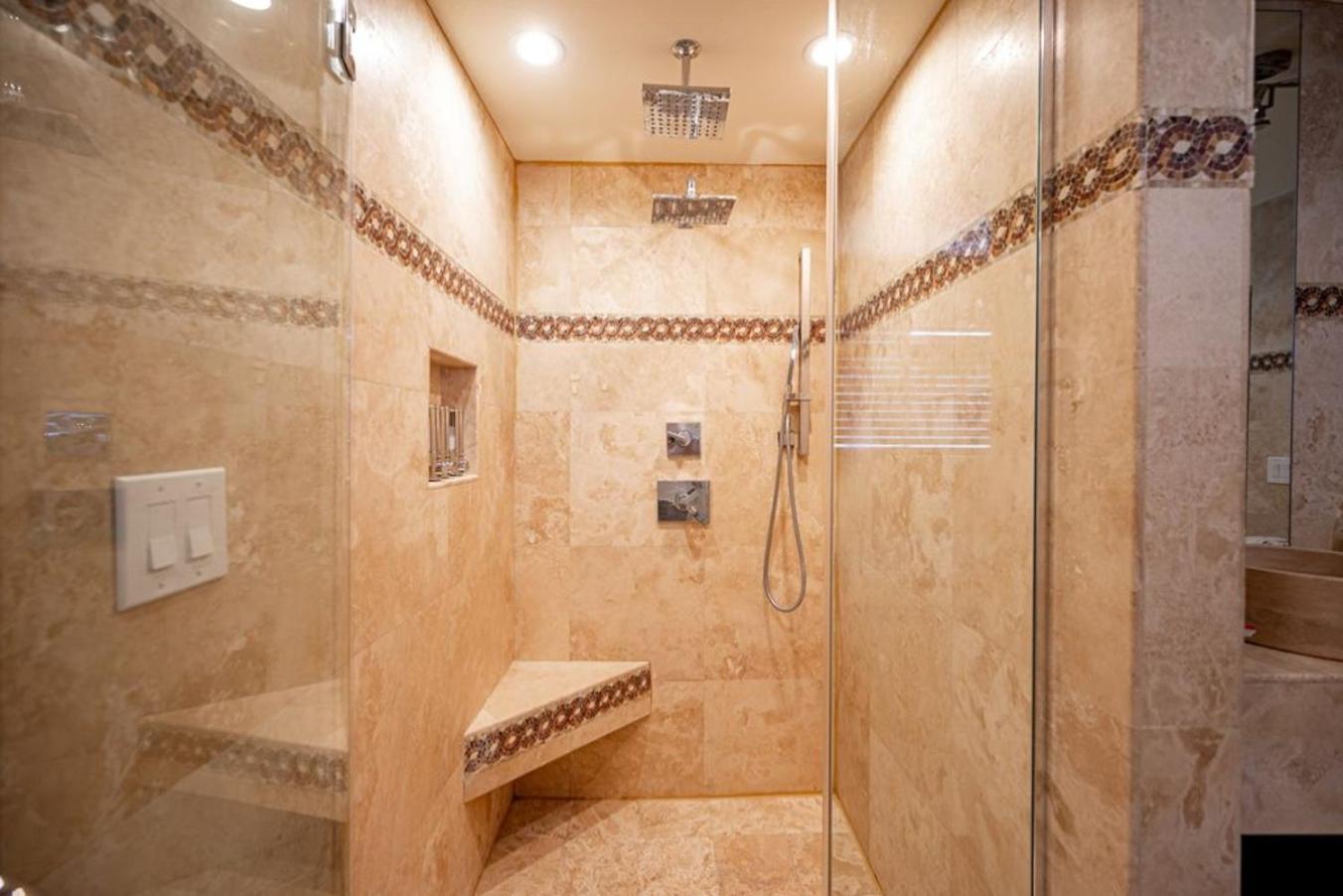 Your Private, Luxurious & Large Oasis-4 Las Vegas