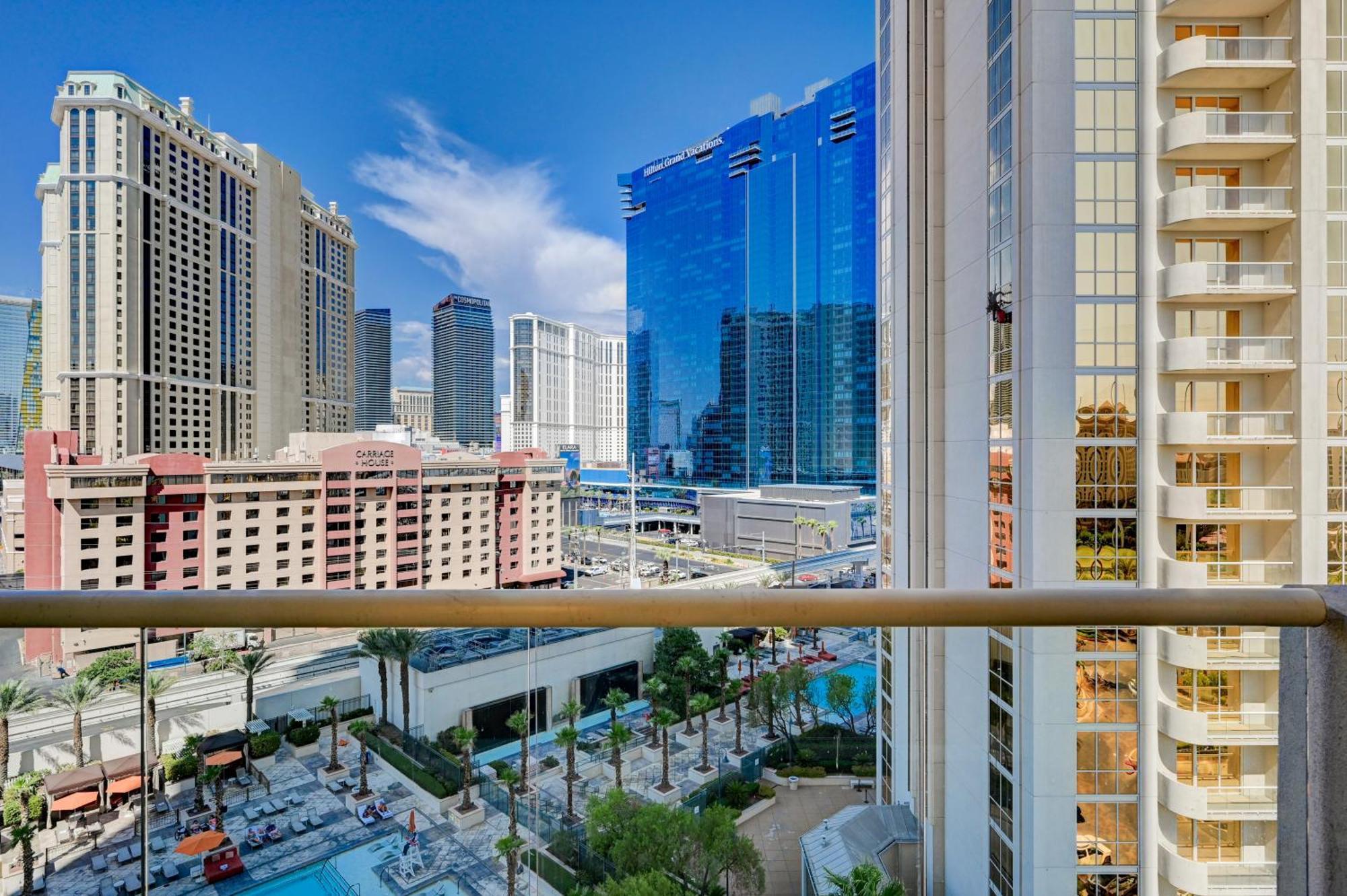 Aparthotel Amethyst Ii Balcony Strip View Mgm Signature