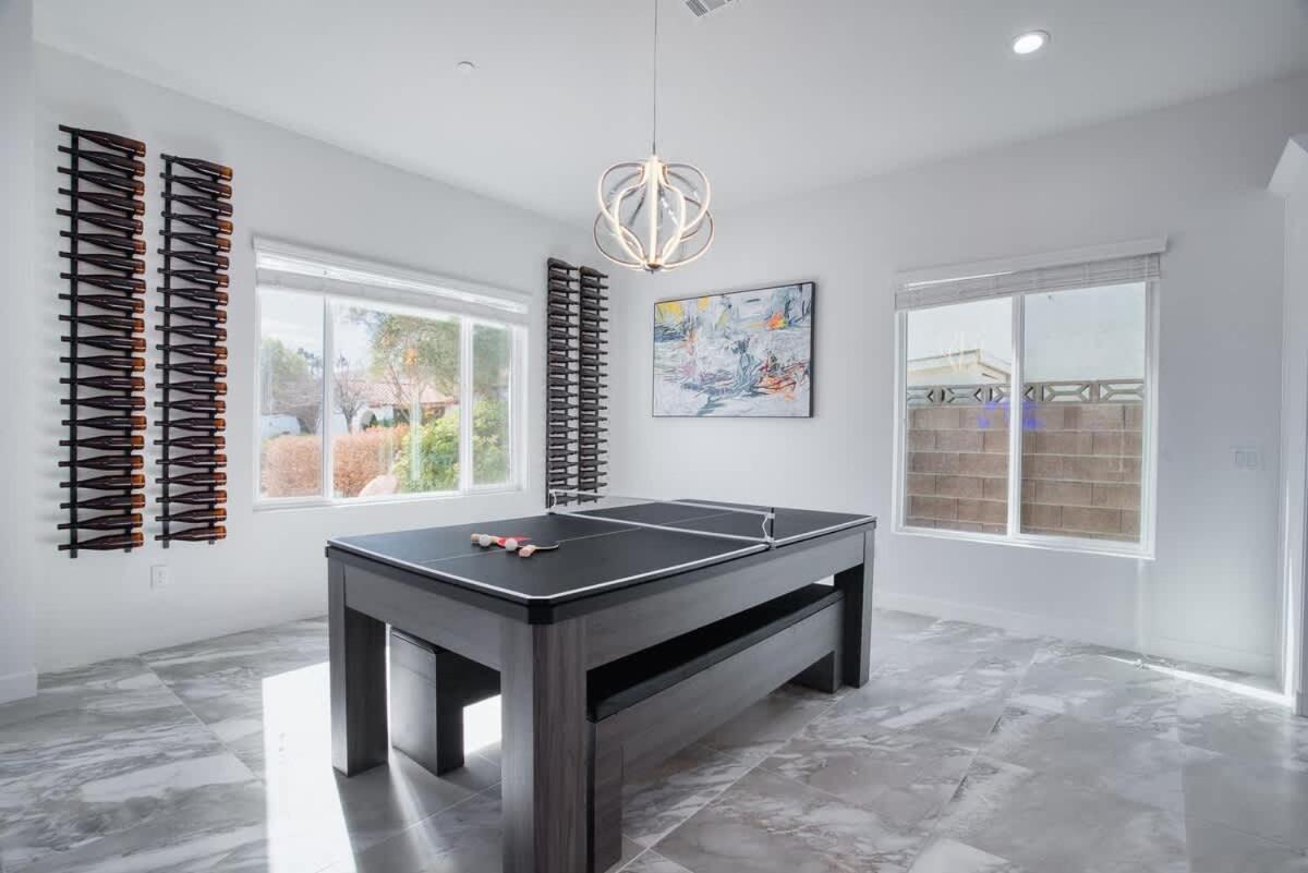 Holiday home Vegas Oasis Close 2 Strip! Private Hot Tub & Heated Pool