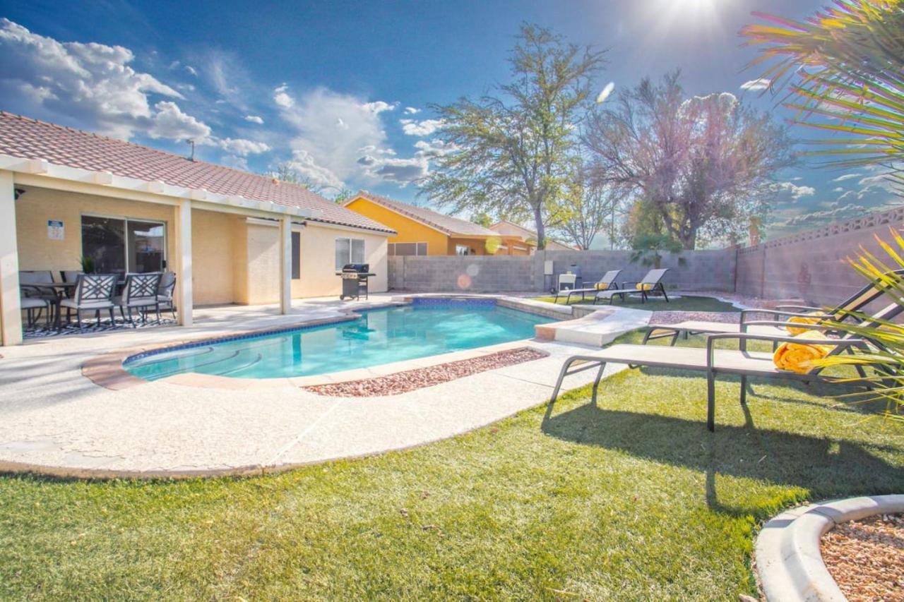Holiday home Stylish 4br With New Pool By Craig Park