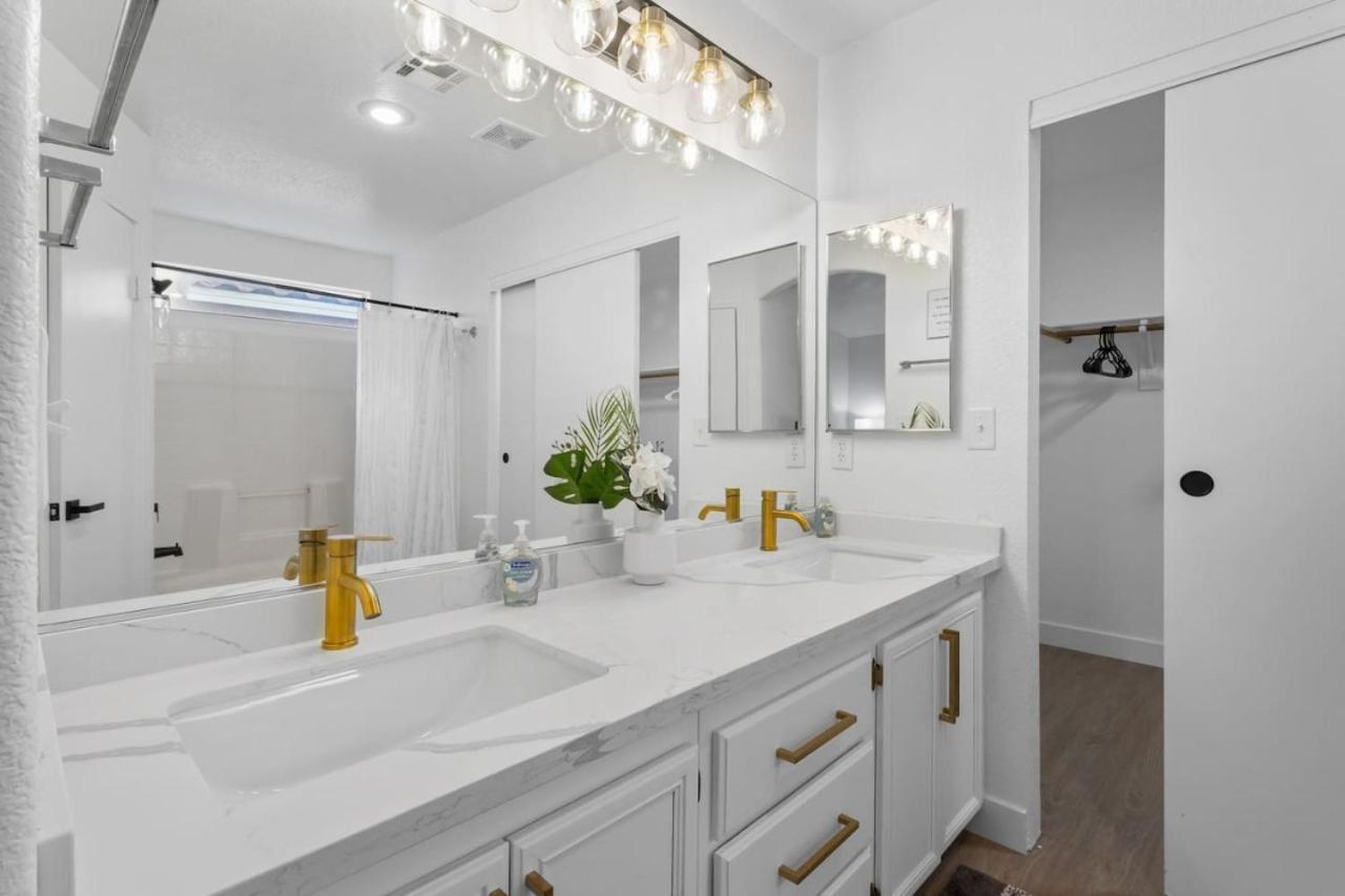 Stylish 4br With New Pool By Craig Park Holiday home