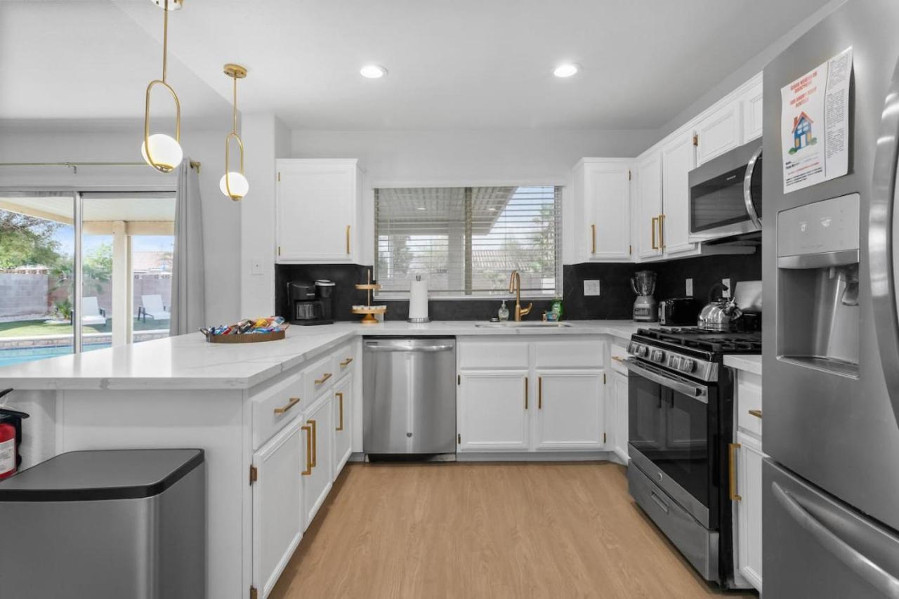 Stylish 4br With New Pool By Craig Park Holiday home Las Vegas