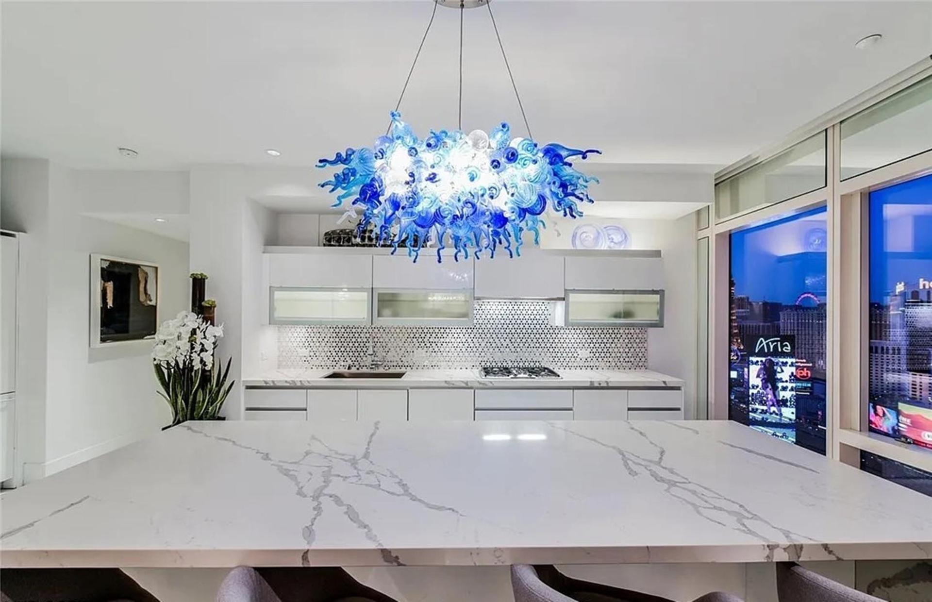 Exquisite High-rise With Panoramic View Las Vegas