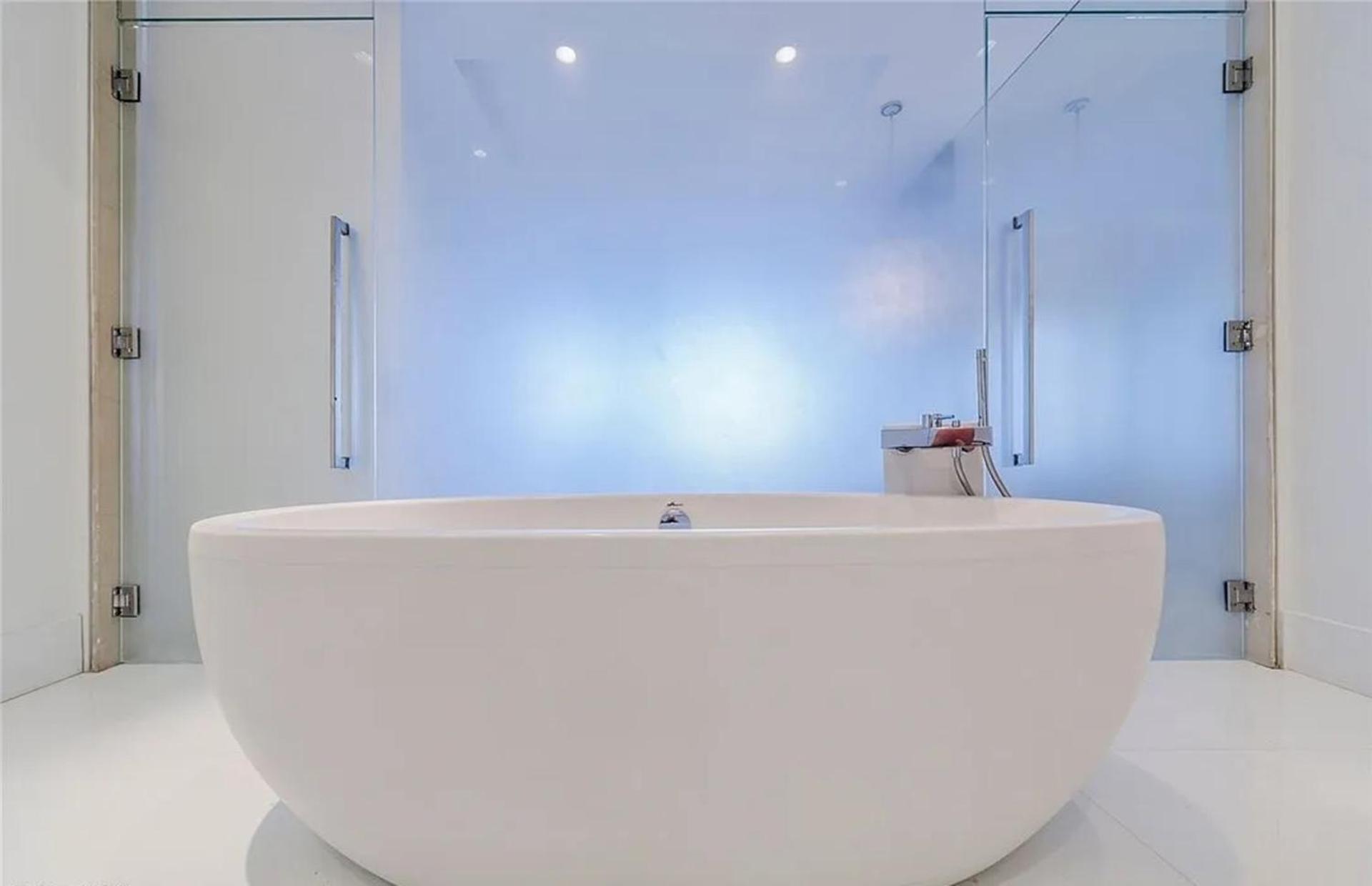 Apartment Exquisite High-rise With Panoramic View
